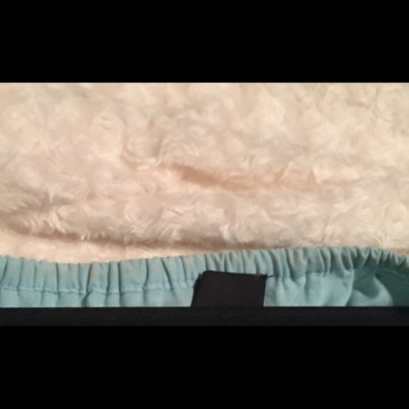 CYNTHIA ROWLEY TIFFANY BLUE LACE TOP - Picture 5 of 9